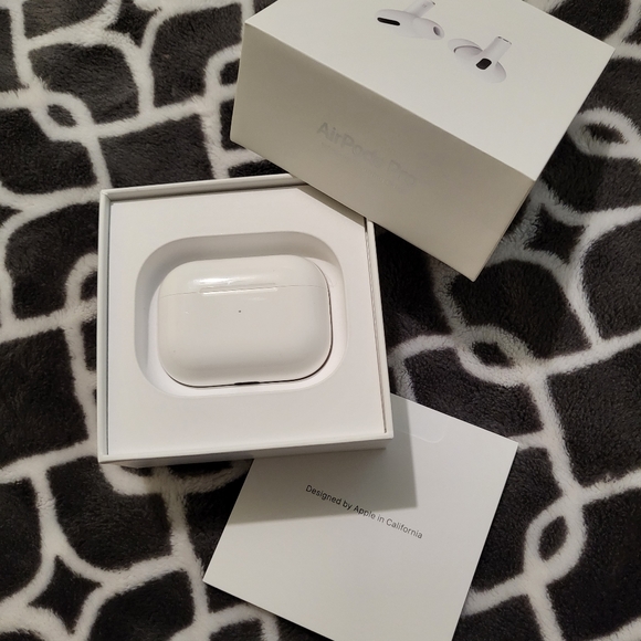 Apple AirPods Pro - Picture 4 of 4